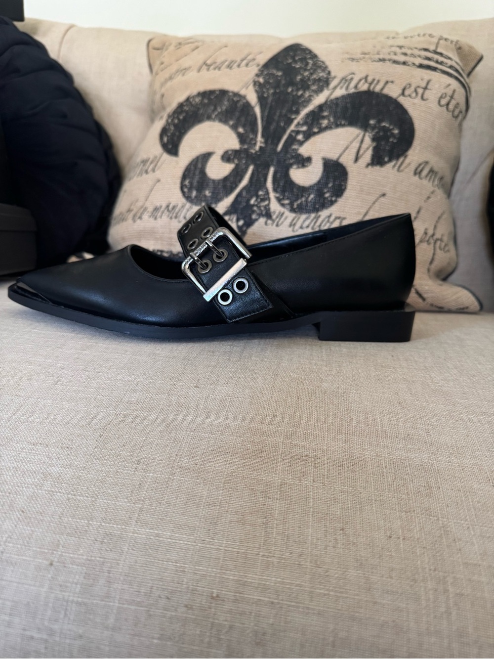Women's Black Pointed Buckle Loafer Flat